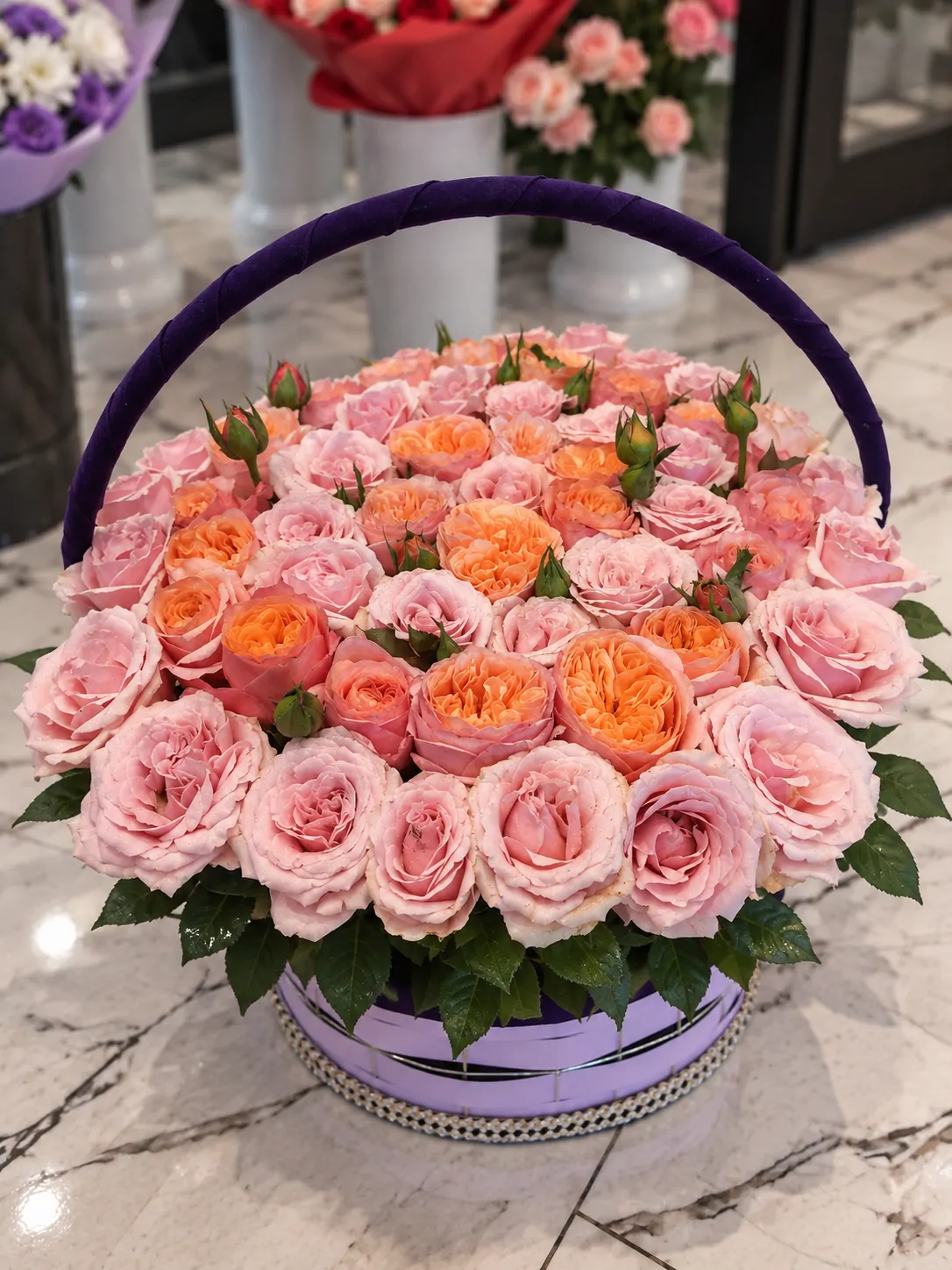 Композиция из пионовидных роз